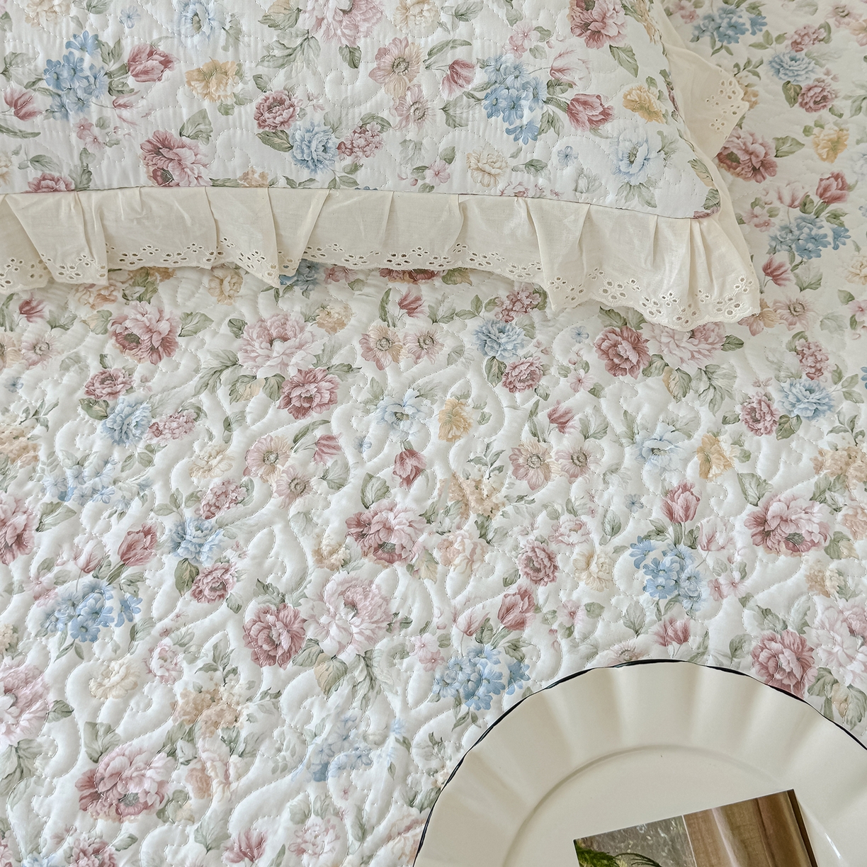 91家纺网 家纺一手货源 找家纺 冬然家纺 2025新款纯棉数码印花工艺款单床盖 田园花梦