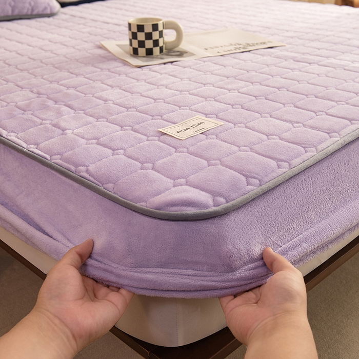 91家纺网 家纺一手货源 找家纺 （总）眠博士 2025新款纯色简约牛奶绒夹棉床褥床笠系列-大床