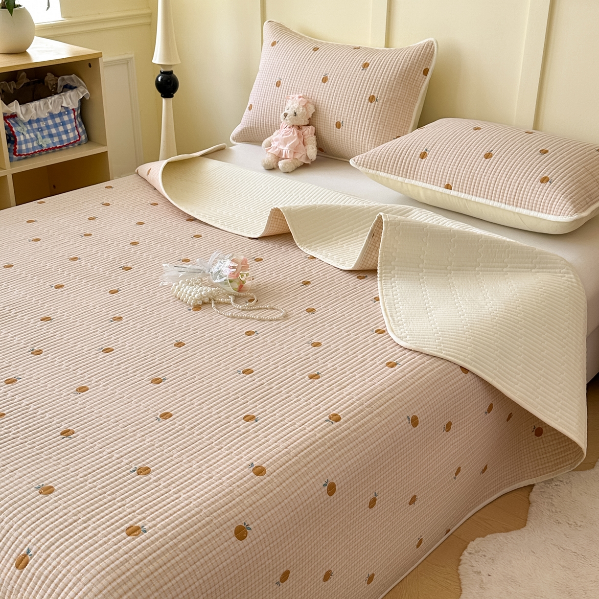 91家纺网 家纺一手货源 找家纺 寐居家纺 2025新款A类数码印花老粗布夹棉床盖 橘里橘气