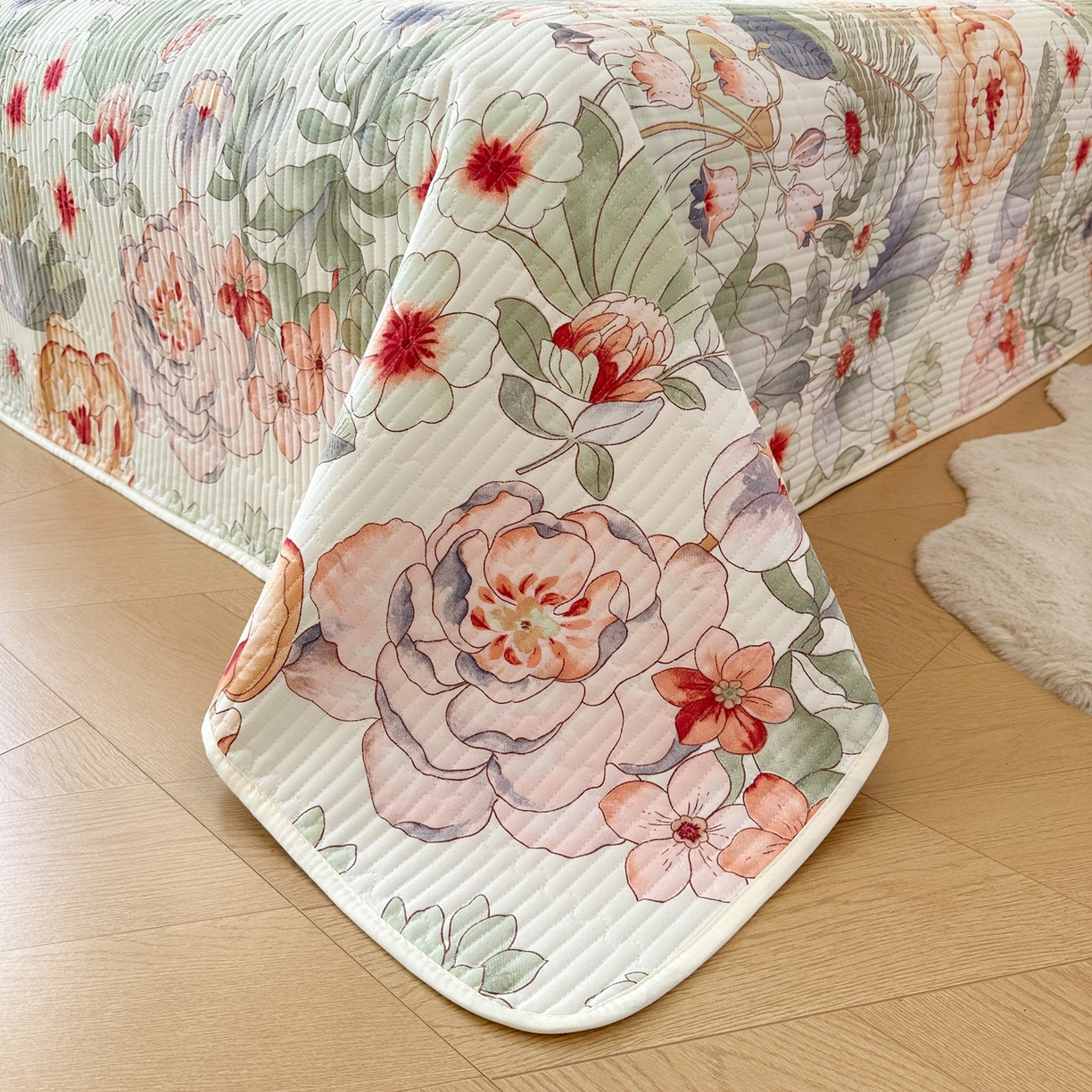 91家纺网 家纺一手货源 找家纺 寐居家纺 2025新款A类数码印花老粗布夹棉床盖 蔓野花语