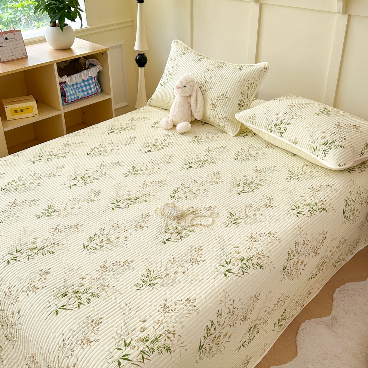 91家纺网 家纺一手货源 找家纺 寐居家纺 2025新款A类数码印花老粗布夹棉床盖 蔷薇漫枝