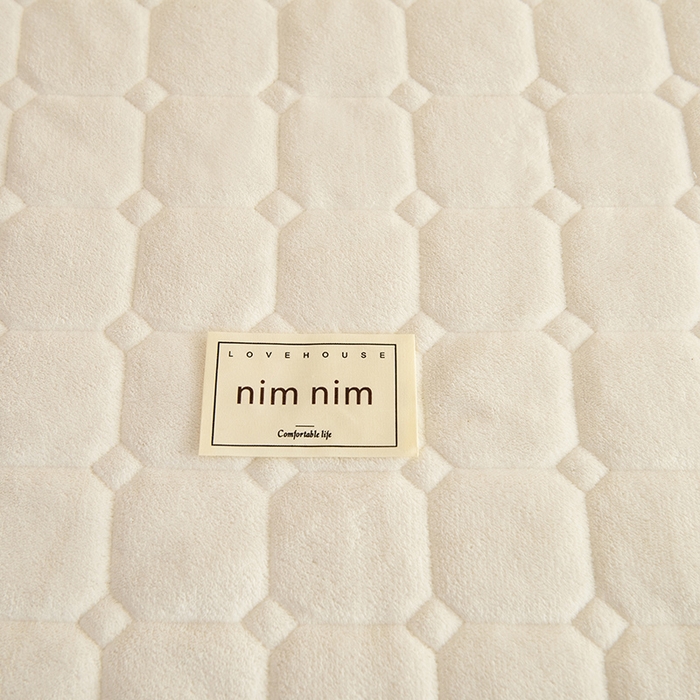 91家纺网 家纺一手货源 找家纺 眠博士 2025新款纯色简约牛奶绒夹棉床褥床笠系列-大床 牛奶绒夹棉床笠-奶白