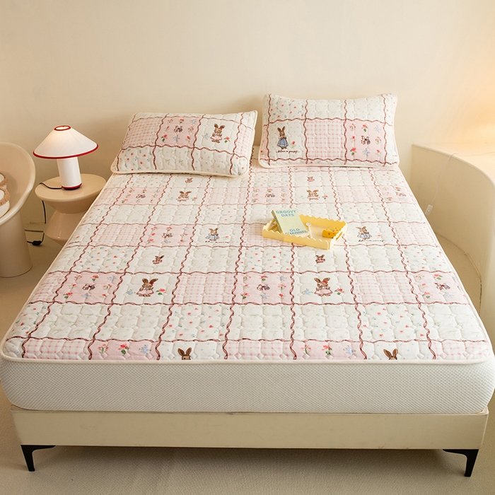 91家纺网 家纺一手货源 找家纺 眠博士 2025新款纯色简约牛奶绒夹棉床褥床笠系列-大床 牛奶绒夹棉床笠-方格兔