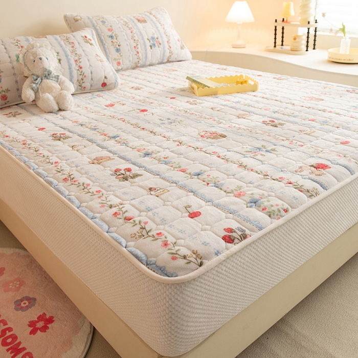 91家纺网 家纺一手货源 找家纺 眠博士 2025新款纯色简约牛奶绒夹棉床褥床笠系列-大床 牛奶绒夹棉床笠-恋恋画语