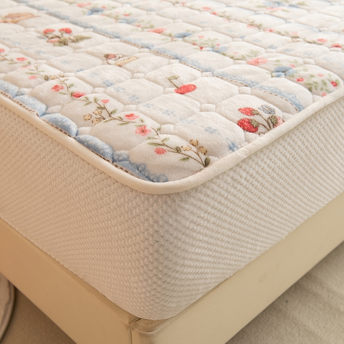 91家纺网 家纺一手货源 找家纺 眠博士 2025新款纯色简约牛奶绒夹棉床褥床笠系列-大床 牛奶绒夹棉床笠-恋恋画语