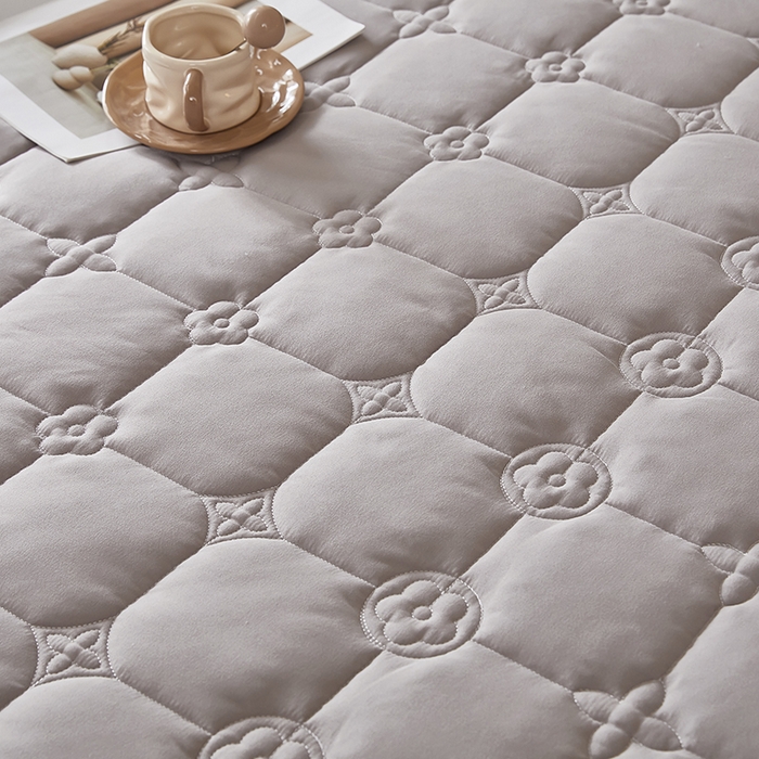 91家纺网 家纺一手货源 找家纺 瑞兴纺 2025年新款亲肤夹棉床笠 幸运格-高级灰