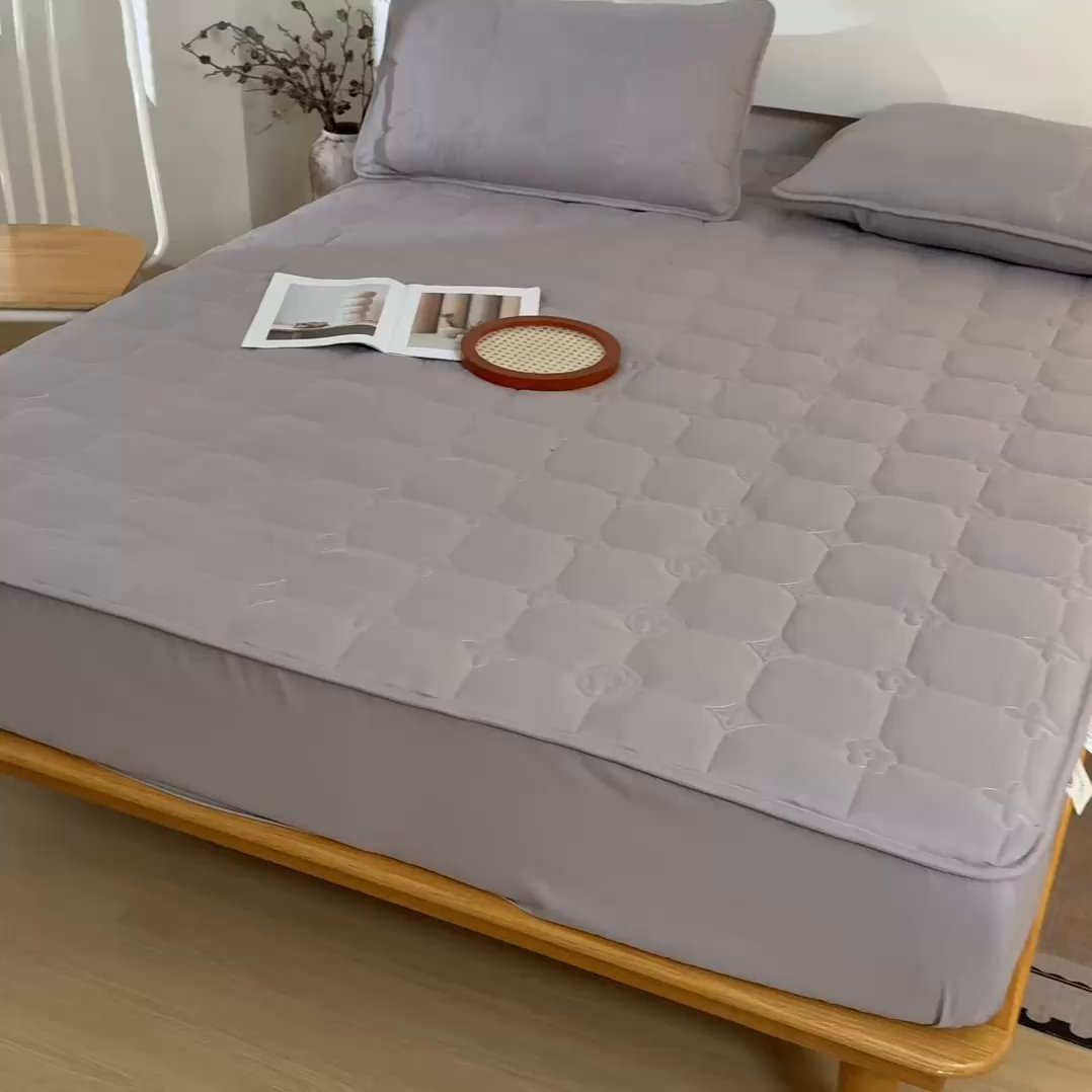 91家纺网 家纺一手货源 找家纺 瑞兴纺 2025年新款亲肤夹棉床笠 幸运格-高级灰