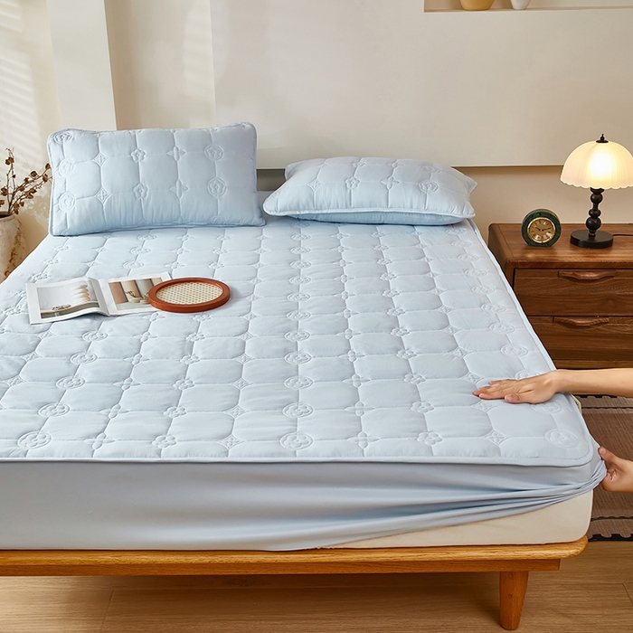 91家纺网 家纺一手货源 找家纺 瑞兴纺 2025年新款亲肤夹棉床笠 幸运格-海洋蓝