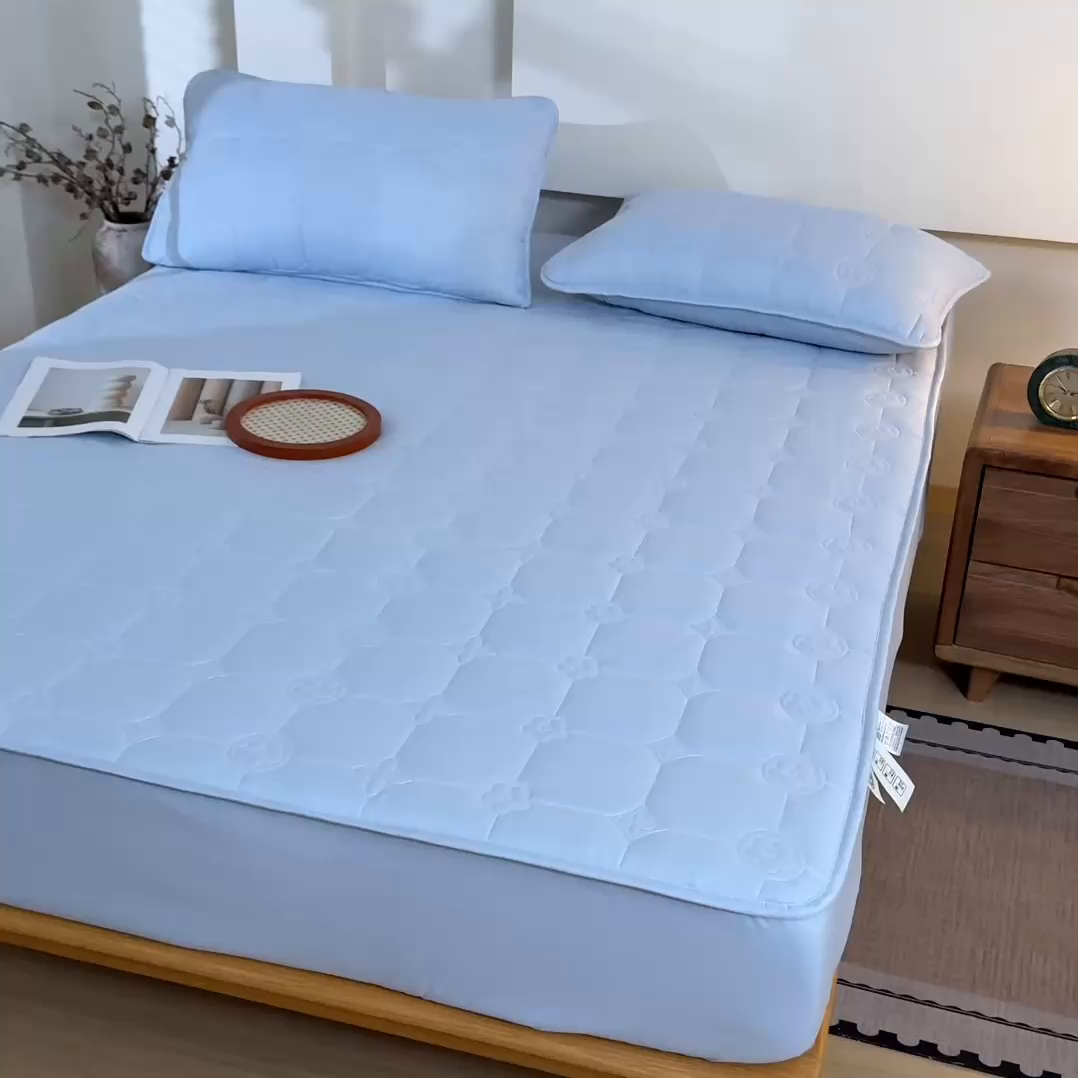 91家纺网 家纺一手货源 找家纺 瑞兴纺 2025年新款亲肤夹棉床笠 幸运格-海洋蓝