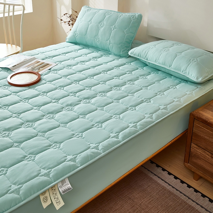 91家纺网 家纺一手货源 找家纺 瑞兴纺 2025年新款亲肤夹棉床笠 幸运格-梦兰