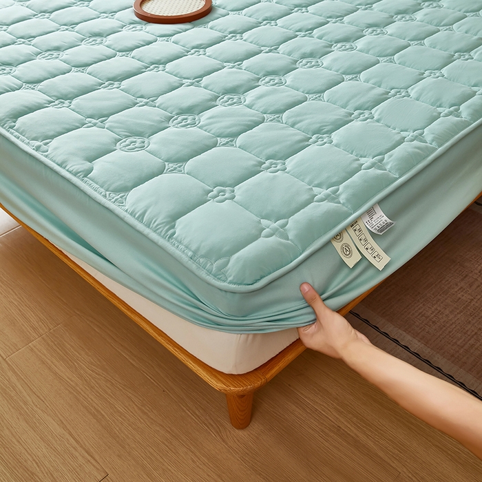 91家纺网 家纺一手货源 找家纺 瑞兴纺 2025年新款亲肤夹棉床笠 幸运格-梦兰