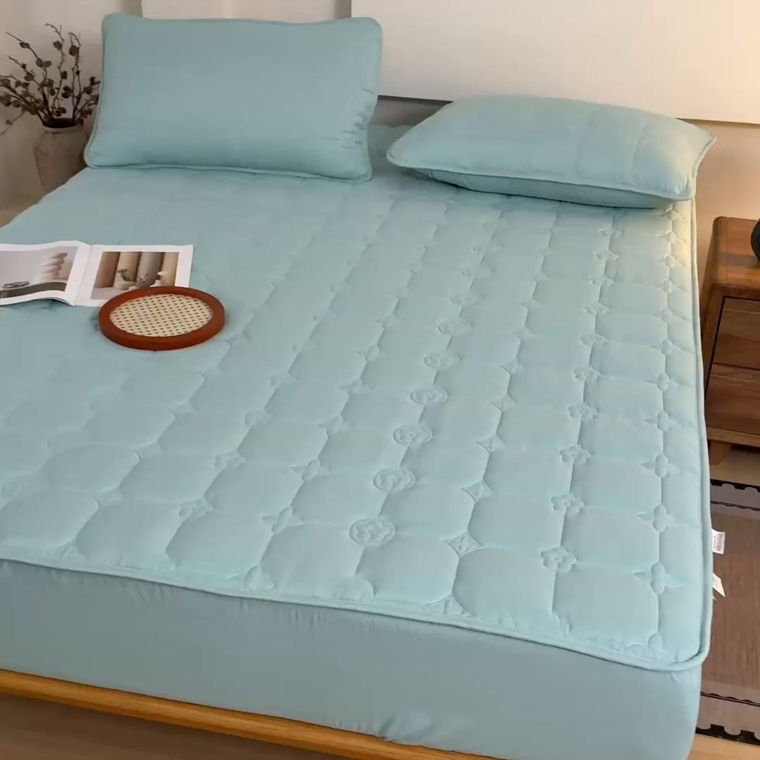 91家纺网 家纺一手货源 找家纺 瑞兴纺 2025年新款亲肤夹棉床笠 幸运格-梦兰