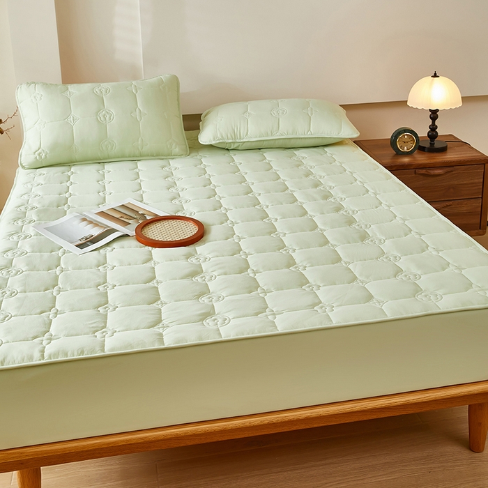 91家纺网 家纺一手货源 找家纺 瑞兴纺 2025年新款亲肤夹棉床笠 幸运格-抹茶绿