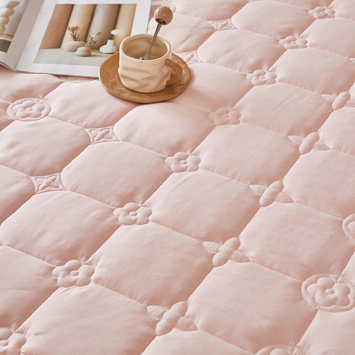 91家纺网 家纺一手货源 找家纺 瑞兴纺 2025年新款亲肤夹棉床笠 幸运格-雅典玉