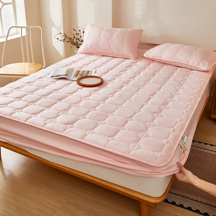 91家纺网 家纺一手货源 找家纺 瑞兴纺 2025年新款亲肤夹棉床笠 幸运格-雅典玉