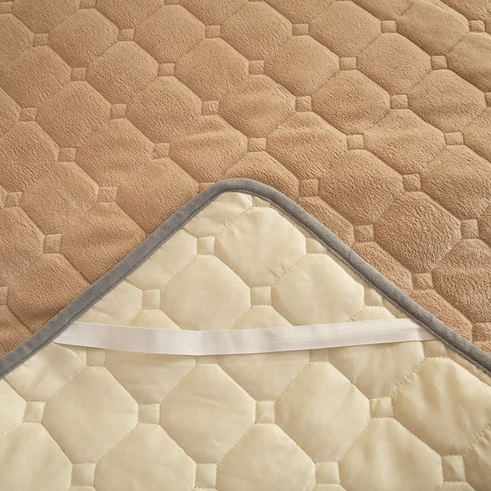 91家纺网 家纺一手货源 找家纺 眠博士 2025新款纯色简约牛奶绒夹棉床褥床笠系列-大床 牛奶绒夹棉床褥-暖咖