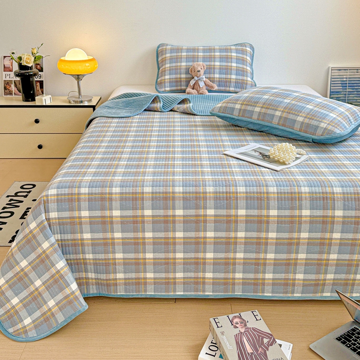 91家纺网 家纺一手货源 找家纺 宜派家纺 2025新款无印风全棉色织水洗棉加厚婴儿绒床盖单件格纹简约夹棉炕盖床盖三件套 格调兰