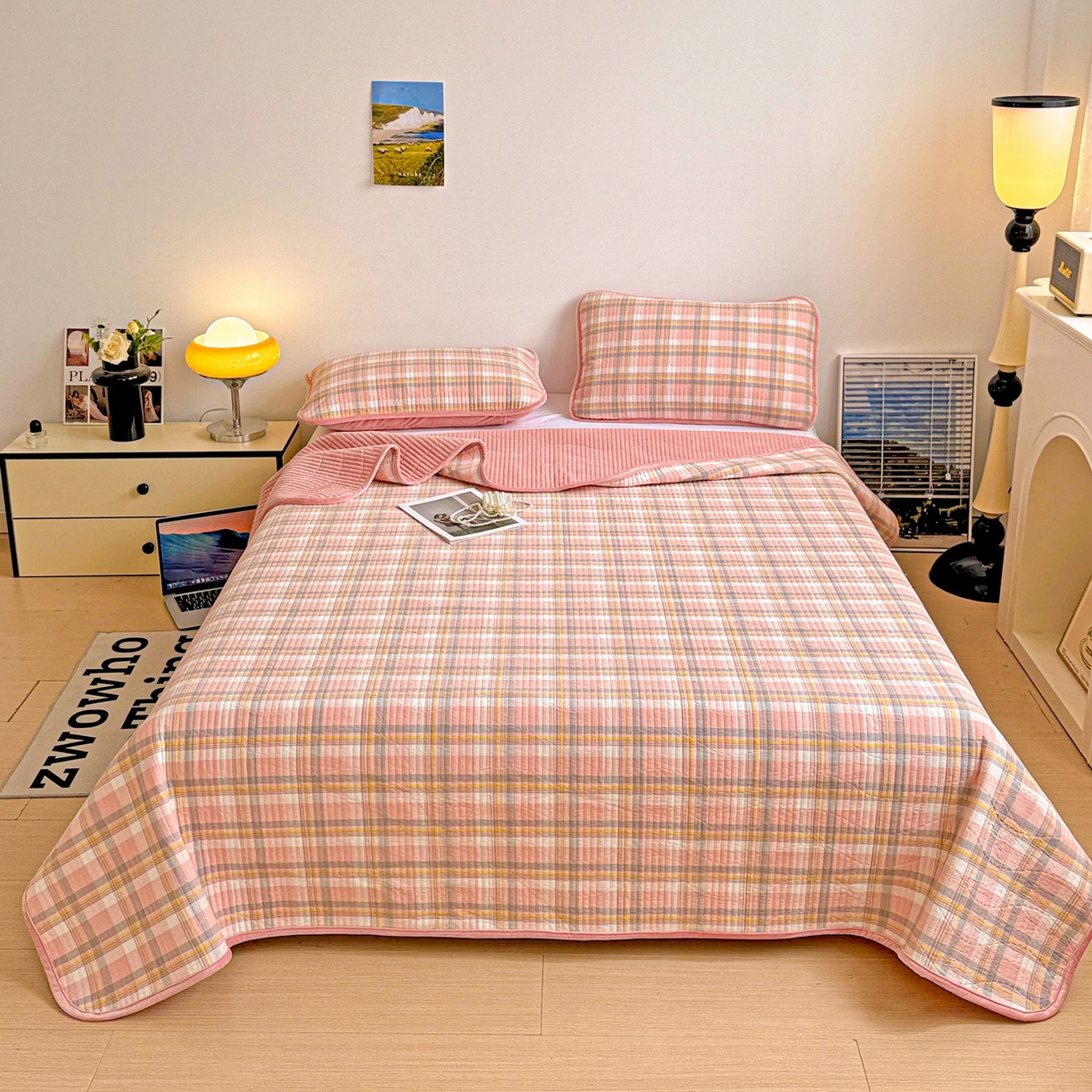 91家纺网 家纺一手货源 找家纺 宜派家纺 2025新款无印风全棉色织水洗棉加厚婴儿绒床盖单件格纹简约夹棉炕盖床盖三件套 柔漫粉