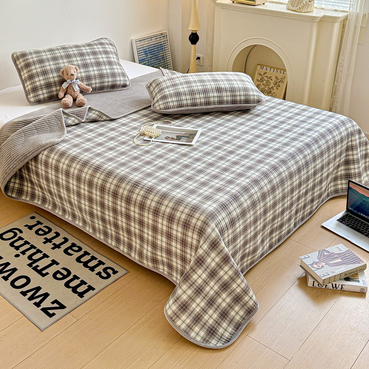 91家纺网 家纺一手货源 找家纺 宜派家纺 2025新款无印风全棉色织水洗棉加厚婴儿绒床盖单件格纹简约夹棉炕盖床盖三件套 休闲灰