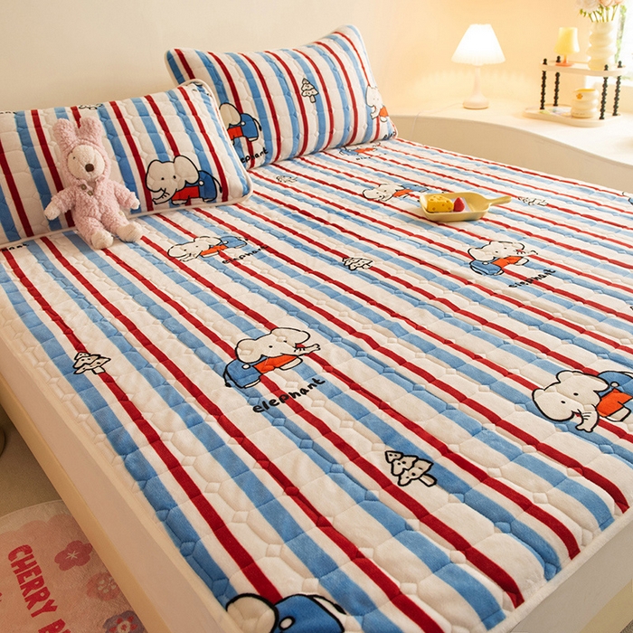 91家纺网 家纺一手货源 找家纺 眠博士 2025新款纯色简约牛奶绒夹棉床褥床笠系列-大床 牛奶绒夹棉床褥-快乐小象