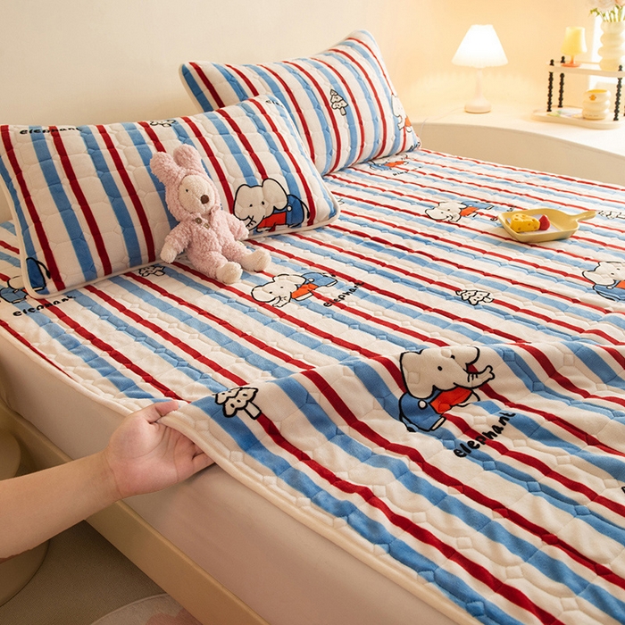 91家纺网 家纺一手货源 找家纺 眠博士 2025新款纯色简约牛奶绒夹棉床褥床笠系列-大床 牛奶绒夹棉床褥-快乐小象