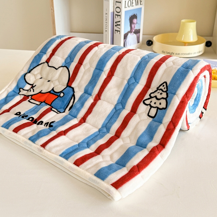 91家纺网 家纺一手货源 找家纺 眠博士 2025新款纯色简约牛奶绒夹棉床褥床笠系列-大床 牛奶绒夹棉床褥-快乐小象