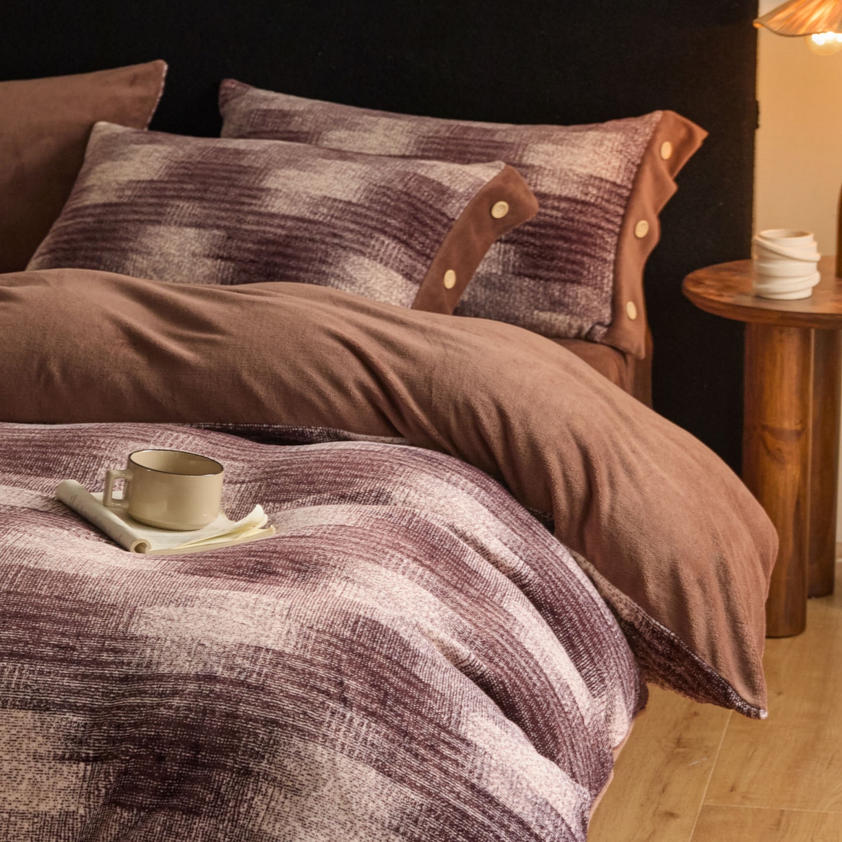 91家纺网 家纺一手货源 找家纺 （总）吾诺家居 2025新款纽扣款牛奶绒四件套美丽绒四件套数码四件套