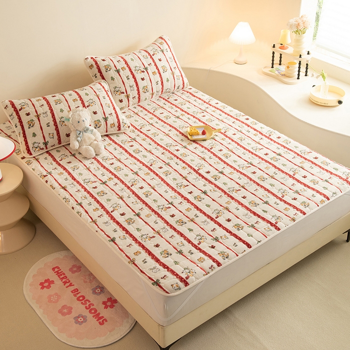 91家纺网 家纺一手货源 找家纺 眠博士 2025新款纯色简约牛奶绒夹棉床褥床笠系列-大床 牛奶绒夹棉床褥-幸福小猫