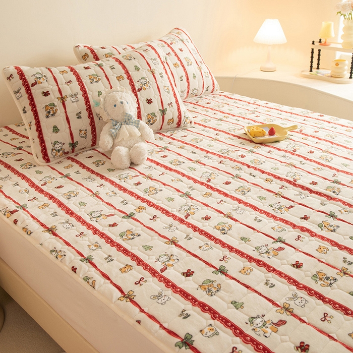 91家纺网 家纺一手货源 找家纺 眠博士 2025新款纯色简约牛奶绒夹棉床褥床笠系列-大床 牛奶绒夹棉床褥-幸福小猫