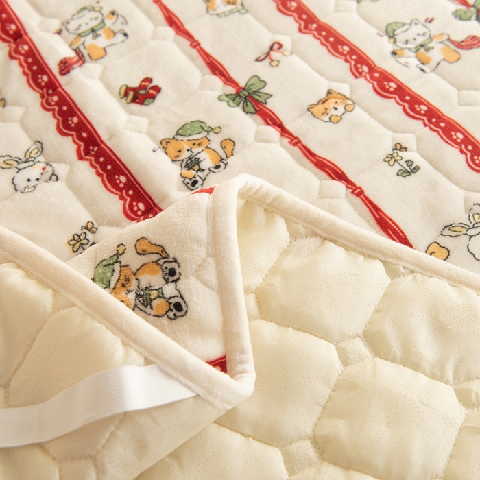 91家纺网 家纺一手货源 找家纺 眠博士 2025新款纯色简约牛奶绒夹棉床褥床笠系列-大床 牛奶绒夹棉床褥-幸福小猫