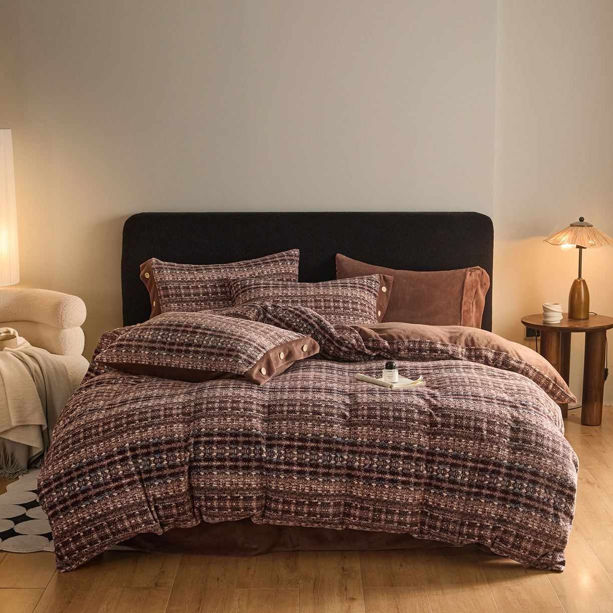 91家纺网 家纺一手货源 找家纺 吾诺家居 吾诺 2025新款纽扣款牛奶绒四件套美丽绒四件套数码四件套 织梦