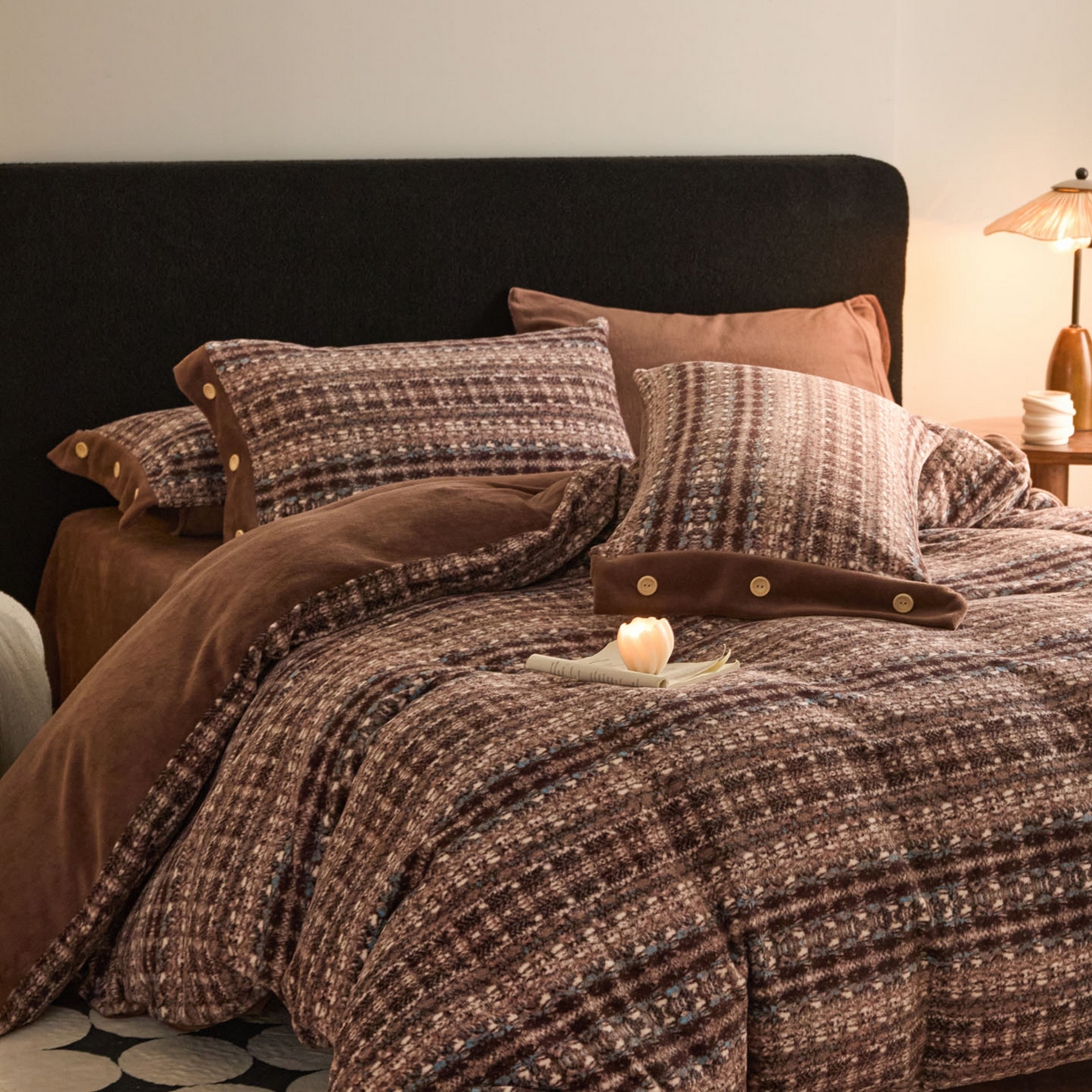 91家纺网 家纺一手货源 找家纺 吾诺家居 吾诺 2025新款纽扣款牛奶绒四件套美丽绒四件套数码四件套 织梦