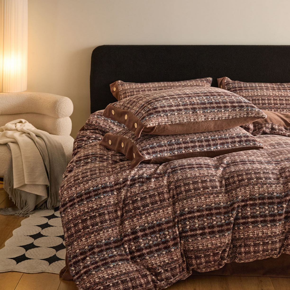 91家纺网 家纺一手货源 找家纺 吾诺家居 吾诺 2025新款纽扣款牛奶绒四件套美丽绒四件套数码四件套 织梦