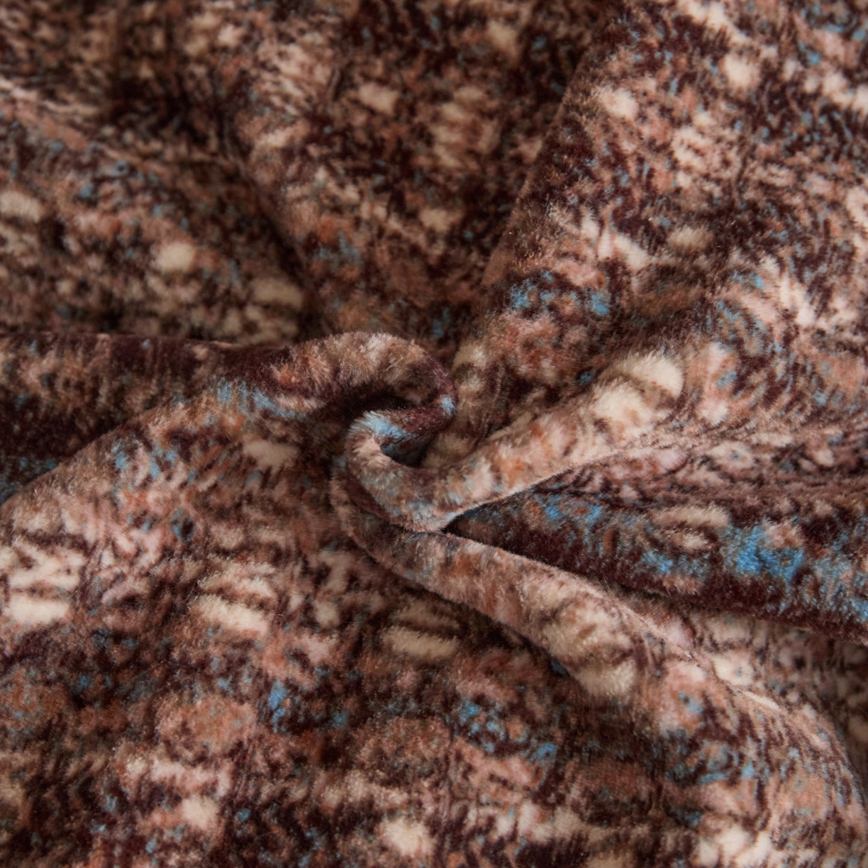 91家纺网 家纺一手货源 找家纺 吾诺家居 吾诺 2025新款纽扣款牛奶绒四件套美丽绒四件套数码四件套 织梦