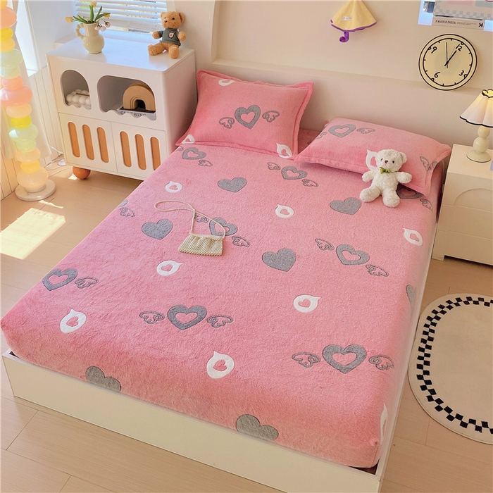 91家纺网 家纺一手货源 找家纺 梦尚舒 2025新款180克雪花绒床笠单品床笠床笠单件 爱心翅膀