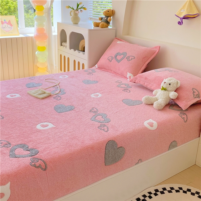 91家纺网 家纺一手货源 找家纺 梦尚舒 2025新款180克雪花绒床笠单品床笠床笠单件 爱心翅膀