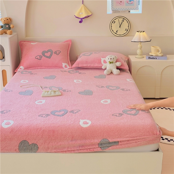 91家纺网 家纺一手货源 找家纺 梦尚舒 2025新款180克雪花绒床笠单品床笠床笠单件 爱心翅膀