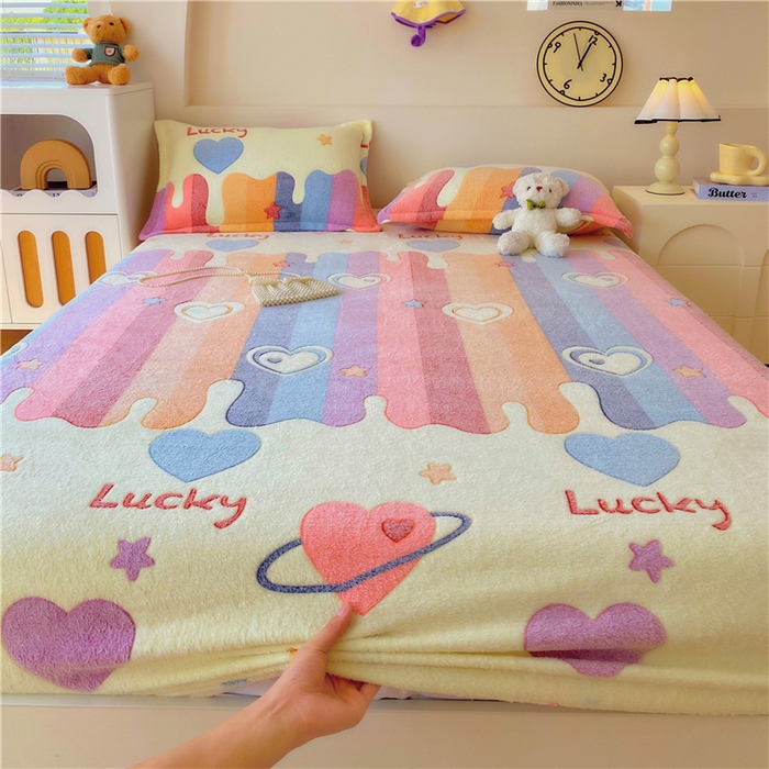 91家纺网 家纺一手货源 找家纺 梦尚舒 2025新款180克雪花绒床笠单品床笠床笠单件 彩虹爱心