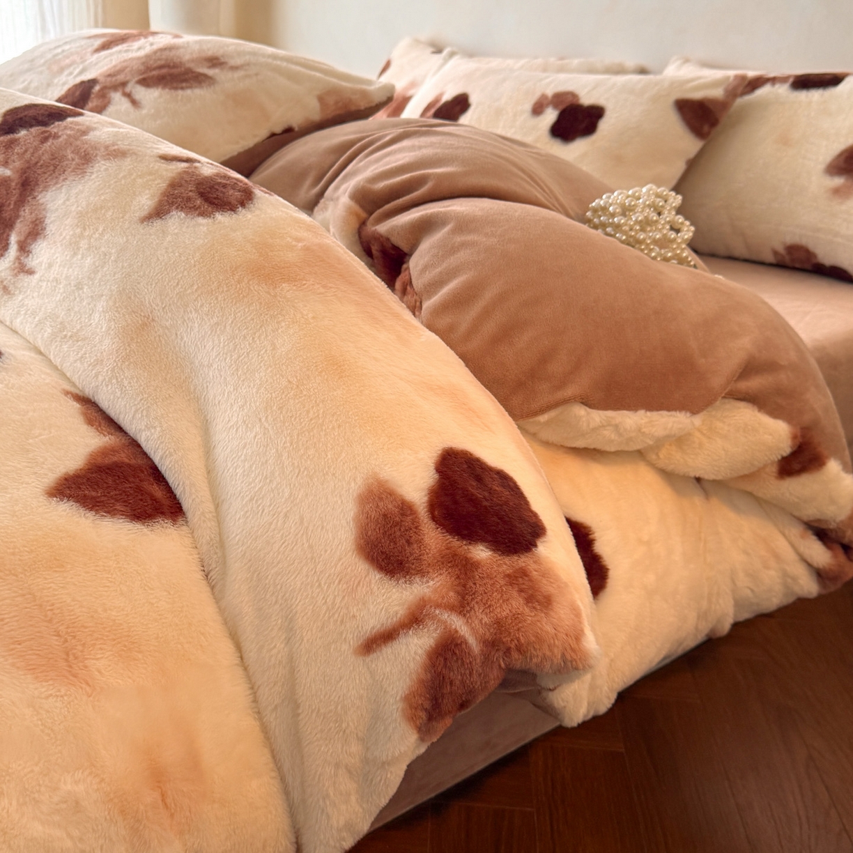 91家纺网 家纺一手货源 找家纺 （总）吾诺家居 2025新款美拉德260克兔毛四件套数码四件套牛奶绒四件套