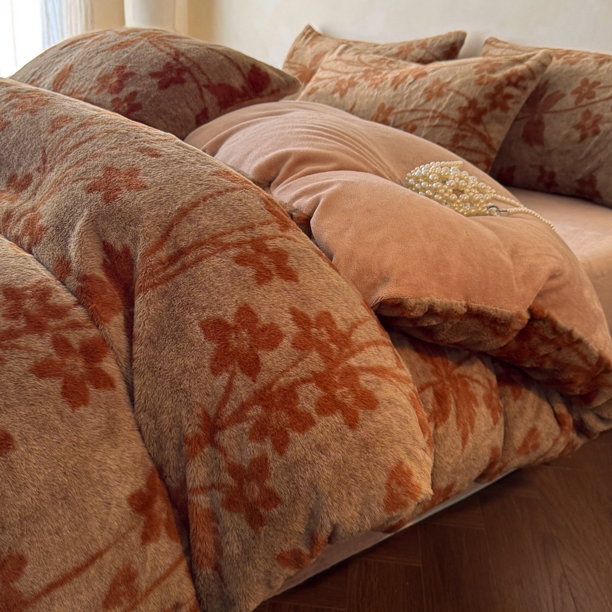 91家纺网 家纺一手货源 找家纺 （总）吾诺家居 2025新款美拉德260克兔毛四件套数码四件套牛奶绒四件套