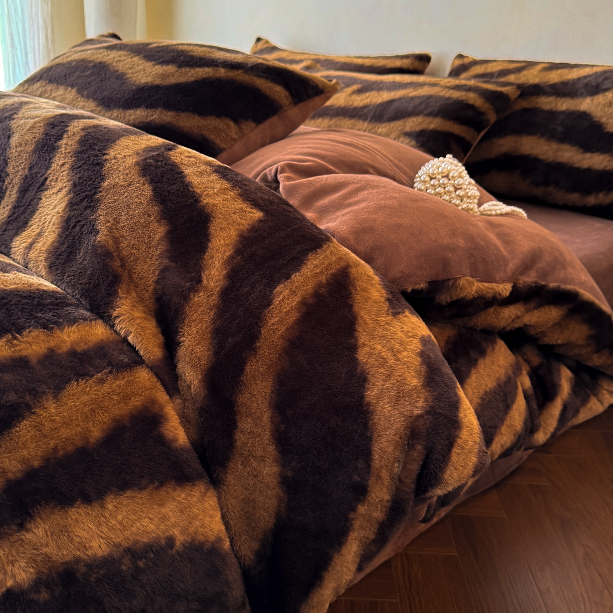 吾诺家居2025新款美拉德260克兔毛四件套数码四件套牛奶绒四件套 斑马棕