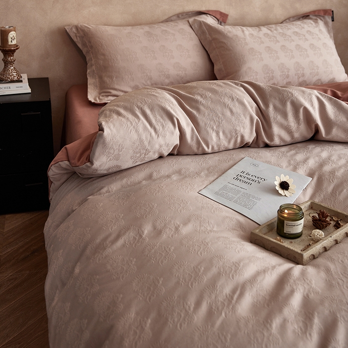 91家纺网 家纺一手货源 找家纺 风向标家纺 2025新款提花100S磨毛四件套-复古莫里斯系列 莫里斯蒲公英-粉