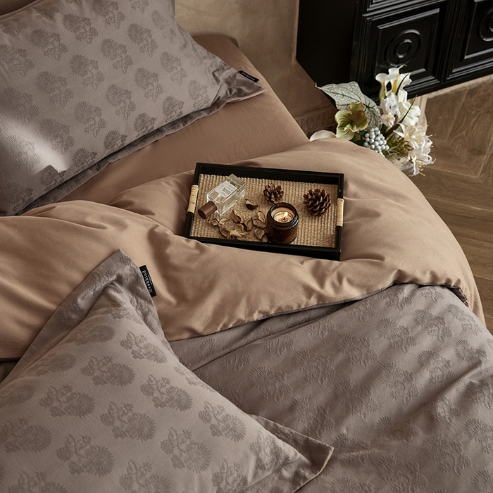 91家纺网 家纺一手货源 找家纺 风向标家纺 2025新款提花100S磨毛四件套-复古莫里斯系列 莫里斯蒲公英-咖