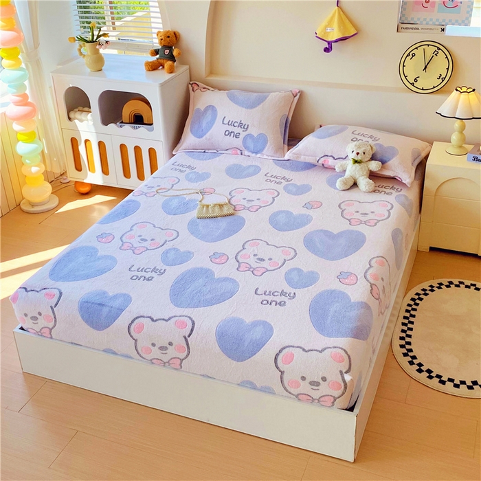 91家纺网 家纺一手货源 找家纺 梦尚舒 2025新款180克雪花绒床笠单品床笠床笠单件 蓝色小熊