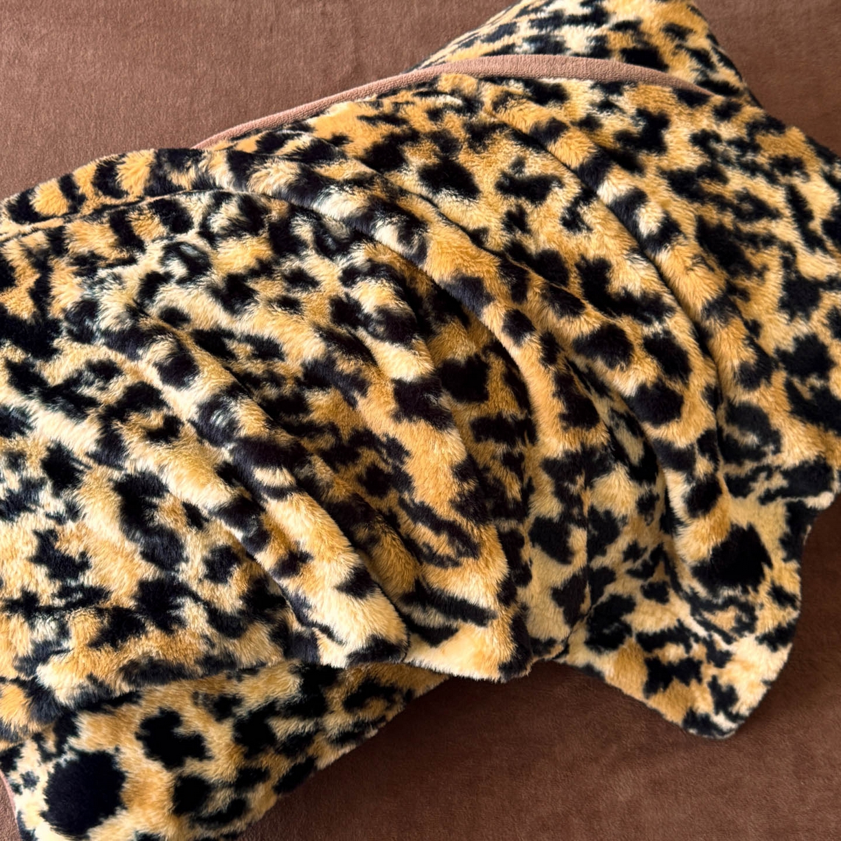 91家纺网 家纺一手货源 找家纺 吾诺家居 2025新款美拉德260克兔毛四件套数码四件套牛奶绒四件套 经典豹纹