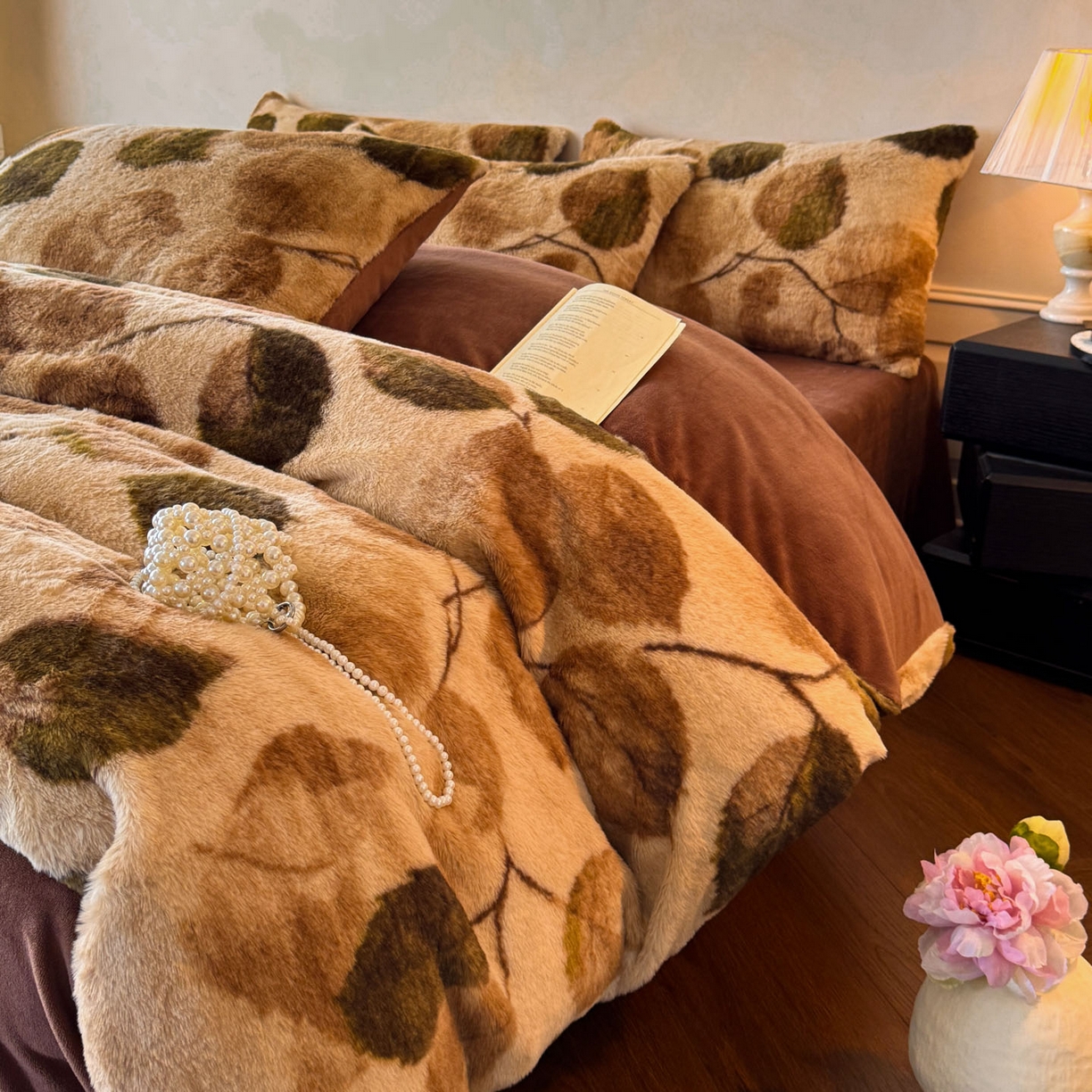 91家纺网 家纺一手货源 找家纺 吾诺家居 2025新款美拉德260克兔毛四件套数码四件套牛奶绒四件套 梦幻森林