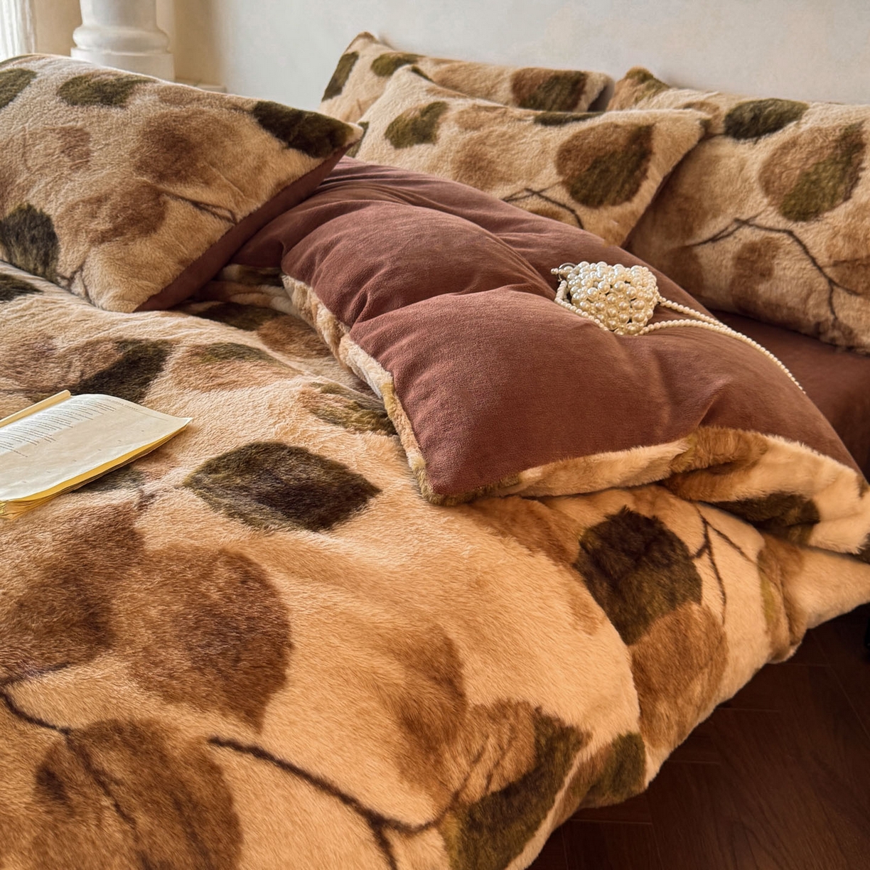 91家纺网 家纺一手货源 找家纺 吾诺家居 2025新款美拉德260克兔毛四件套数码四件套牛奶绒四件套 梦幻森林