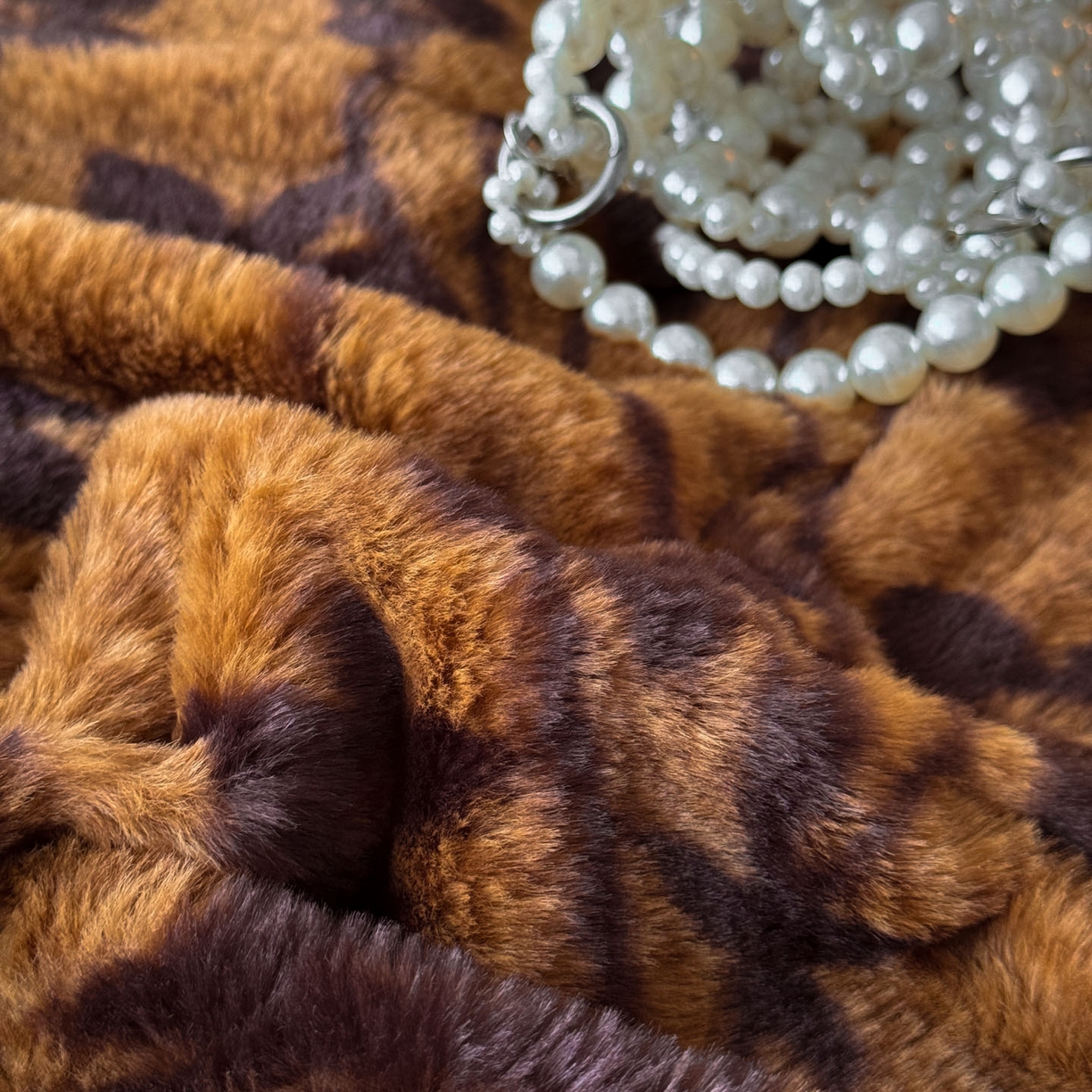 91家纺网 家纺一手货源 找家纺 吾诺家居 2025新款美拉德260克兔毛四件套数码四件套牛奶绒四件套 瑞秋-深棕