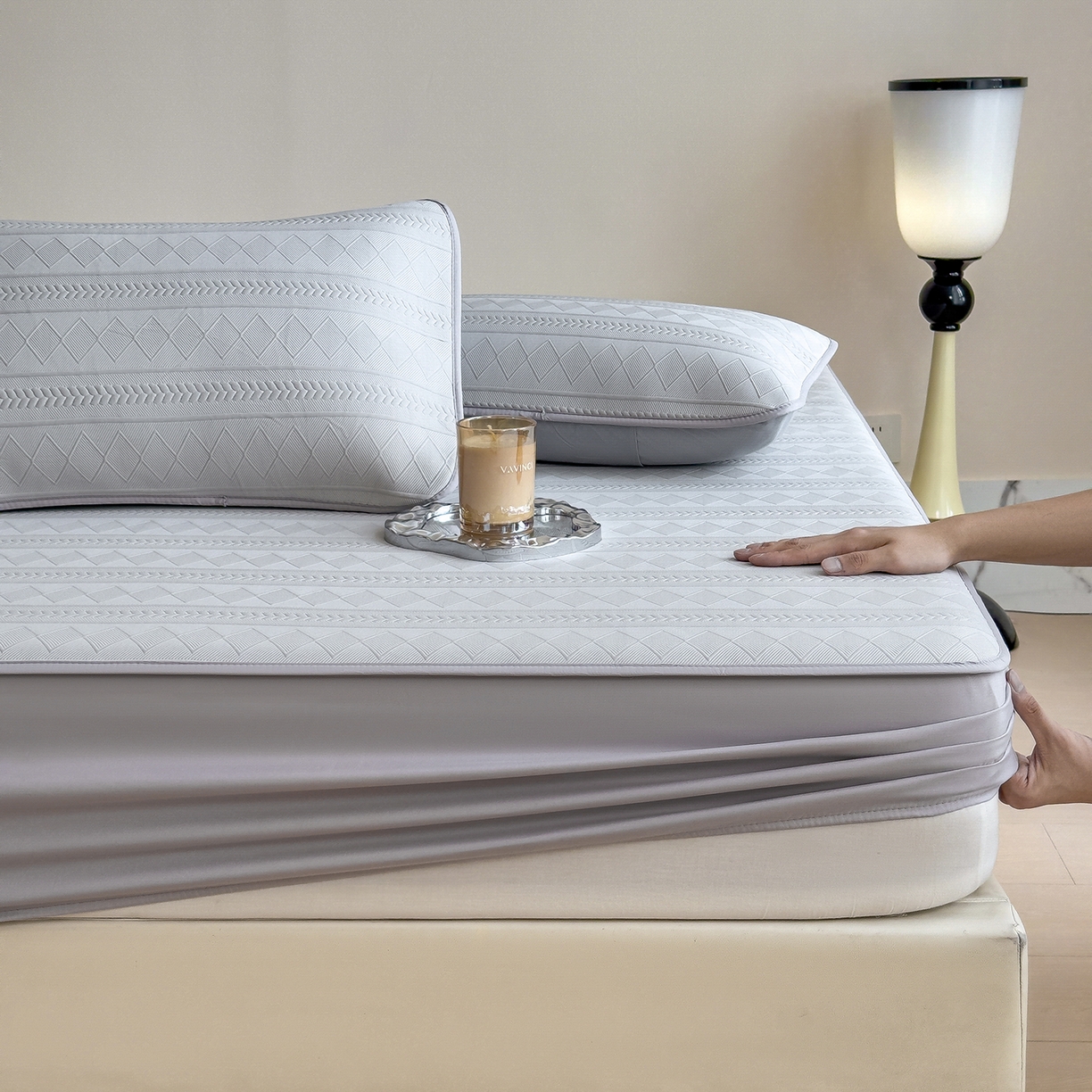 91家纺网 家纺一手货源 找家纺 宜派家纺 2025新款A类柔感彩绒棉夹棉床笠-素菱笺 素菱笺-高级灰