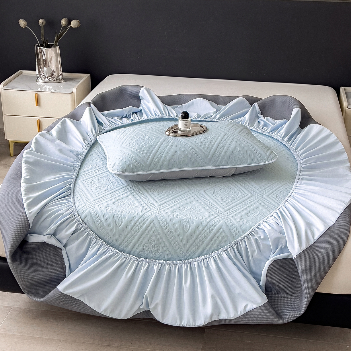 91家纺网 家纺一手货源 找家纺 （总）宜派家纺 2025新款A类柔感彩绒棉夹棉床笠-菱影蔓花